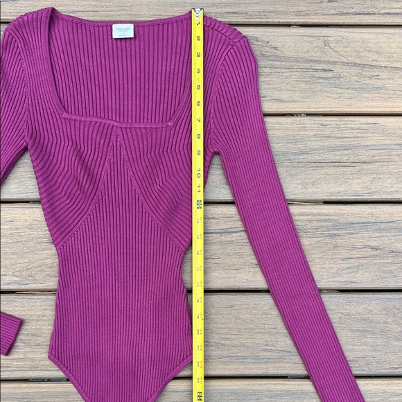 Abercrombie & Fitch NWT Magenta Burgundy Ribbed Bodysuit Size Small - Picture 6 of 12